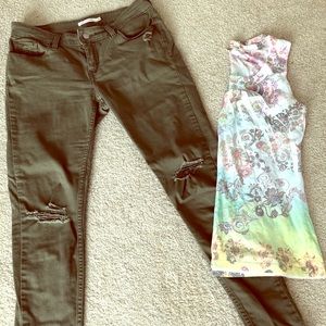 Women’s Levi’s size 6 and multicolored top M